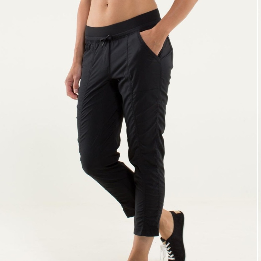 Lululemon Street To Studio Crop *No Liner